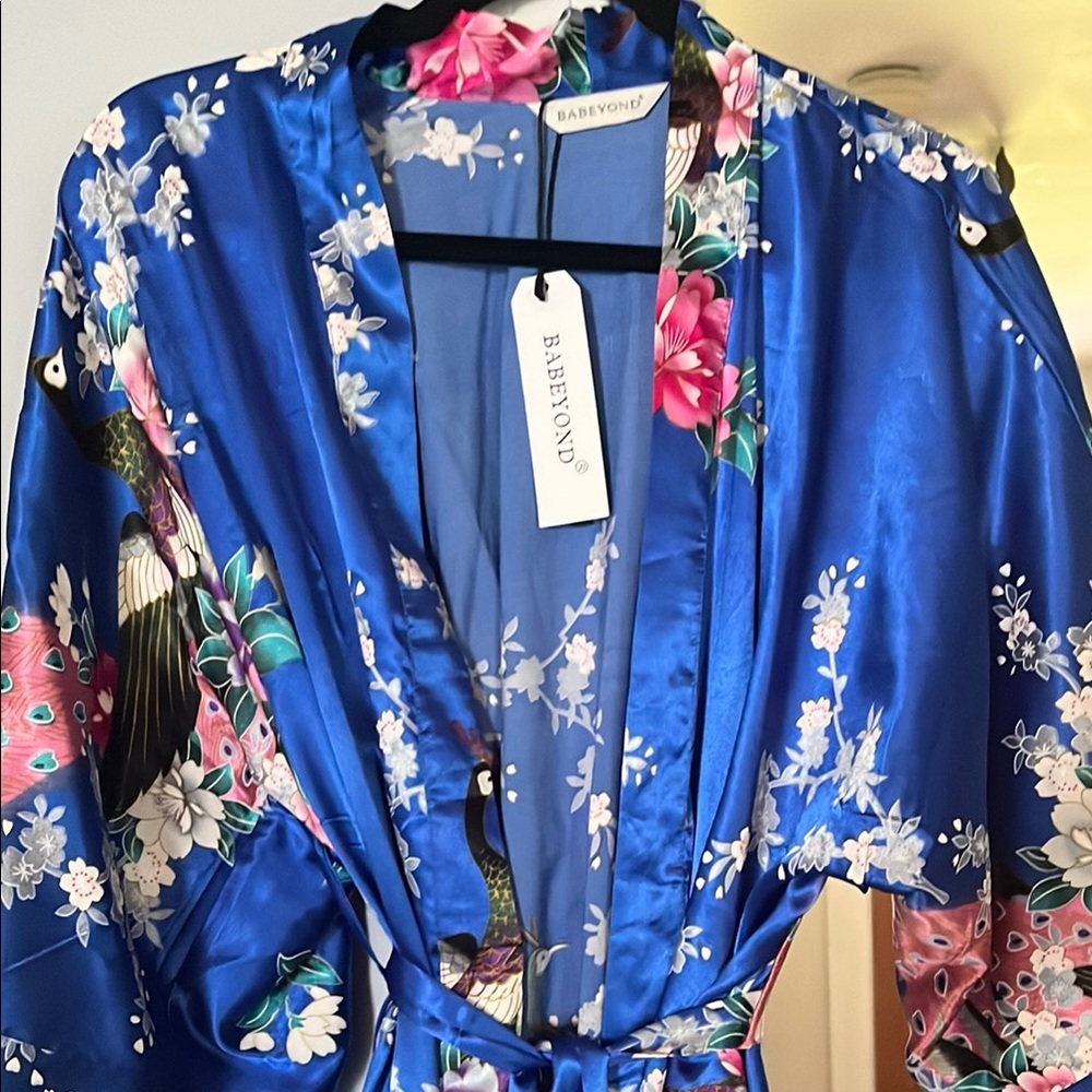 Floral Blue kimono  Robe - Picture 2 of 4